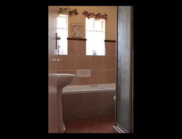 2 BEDROOM PROPERTY TO RENT IN BOARDWALK VILLAS